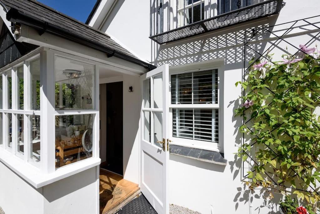 Bijou Coastal Apartment In Polperro With Hot Tub Onsite Parking Downhill Walk To Village Exterior foto