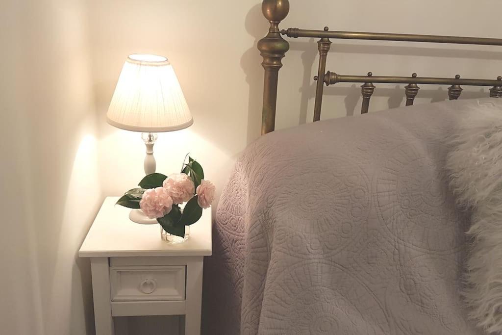 Bijou Coastal Apartment In Polperro With Hot Tub Onsite Parking Downhill Walk To Village Exterior foto