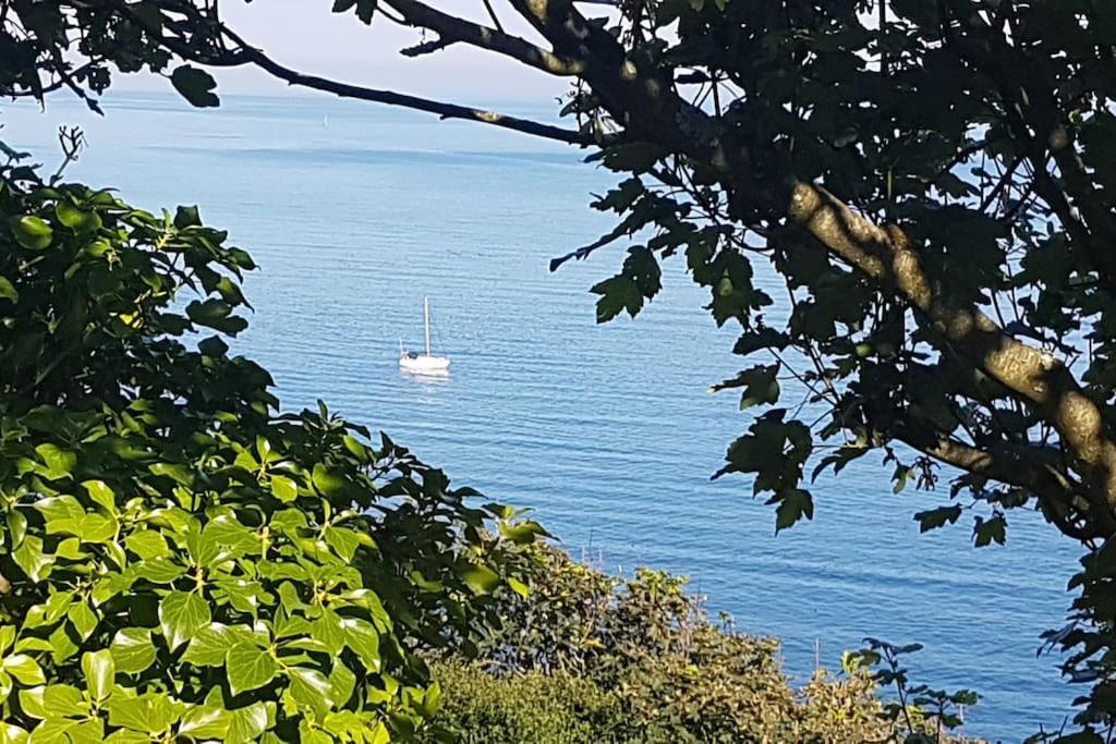 Bijou Coastal Apartment In Polperro With Hot Tub Onsite Parking Downhill Walk To Village Exterior foto